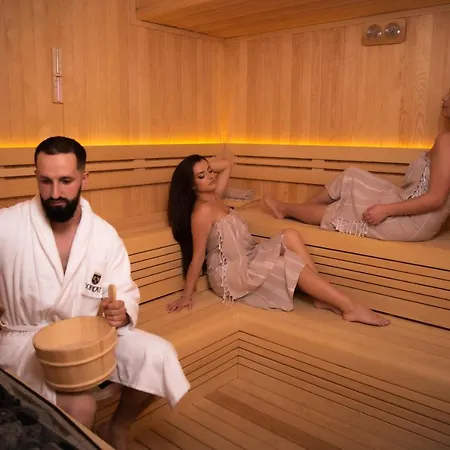 Borovi Forest & 4* 谢尼察