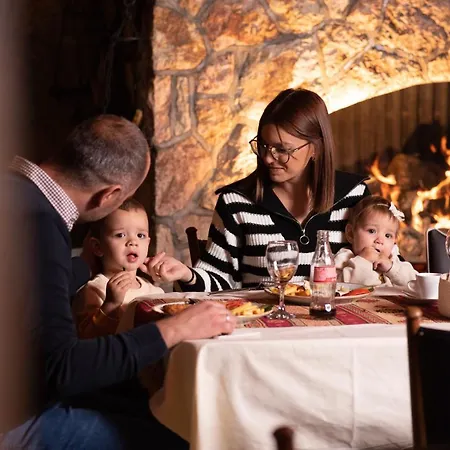 酒店 Borovi Forest &