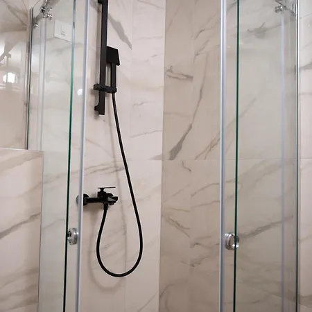 Borovi Forest & 酒店